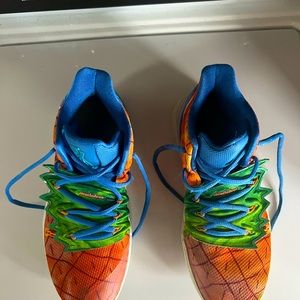 Nike SpongeBob SquarePants x Kyrie 5 'Pineapple House'